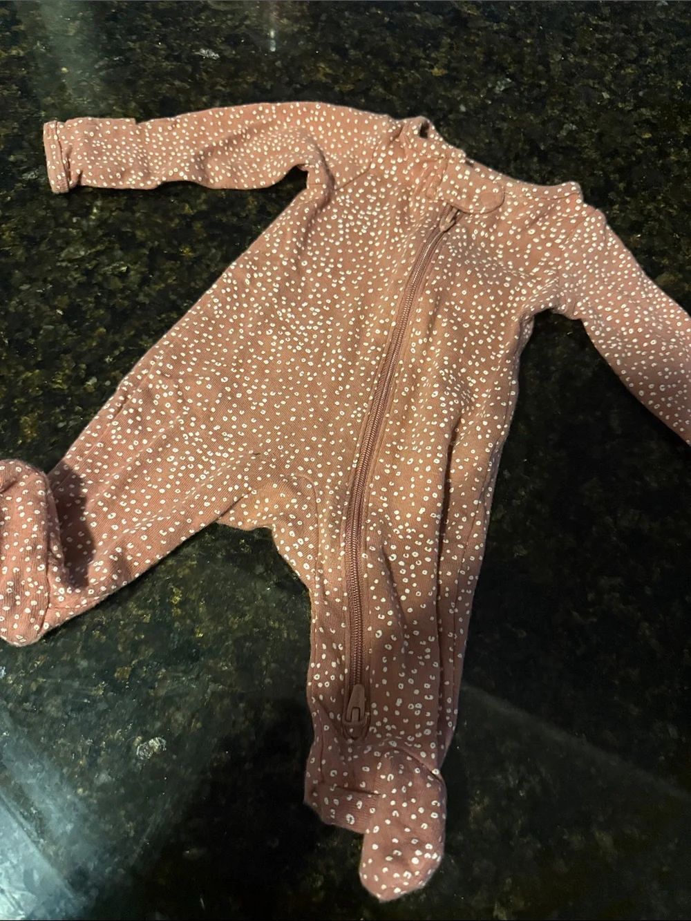 Baby Footed One-Piece Sleeper in Dusty Rose with Dot Print - NEWBORN - Like New